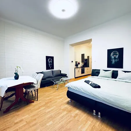 Apartment Modern 2br For 5 Prime Location *