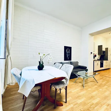 Modern 2br For 5 Prime Location Apartment Klosterneuburg