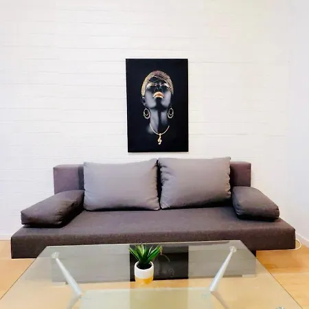 Modern 2br For 5 Prime Location