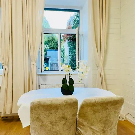 Modern 2br For 5 Prime Location Apartment *
