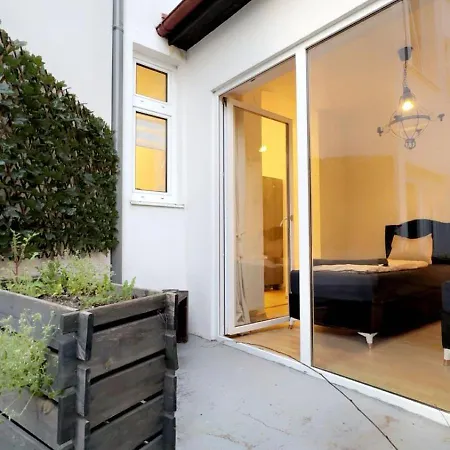 Modern 2br For 5 Prime Location Apartment Klosterneuburg