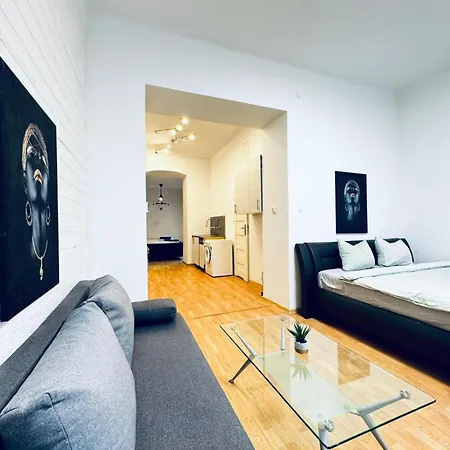 Apartment Modern 2br For 5 Prime Location *