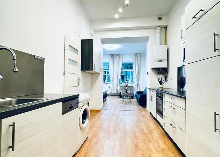 Modern 2br For 5 Prime Location Apartment *